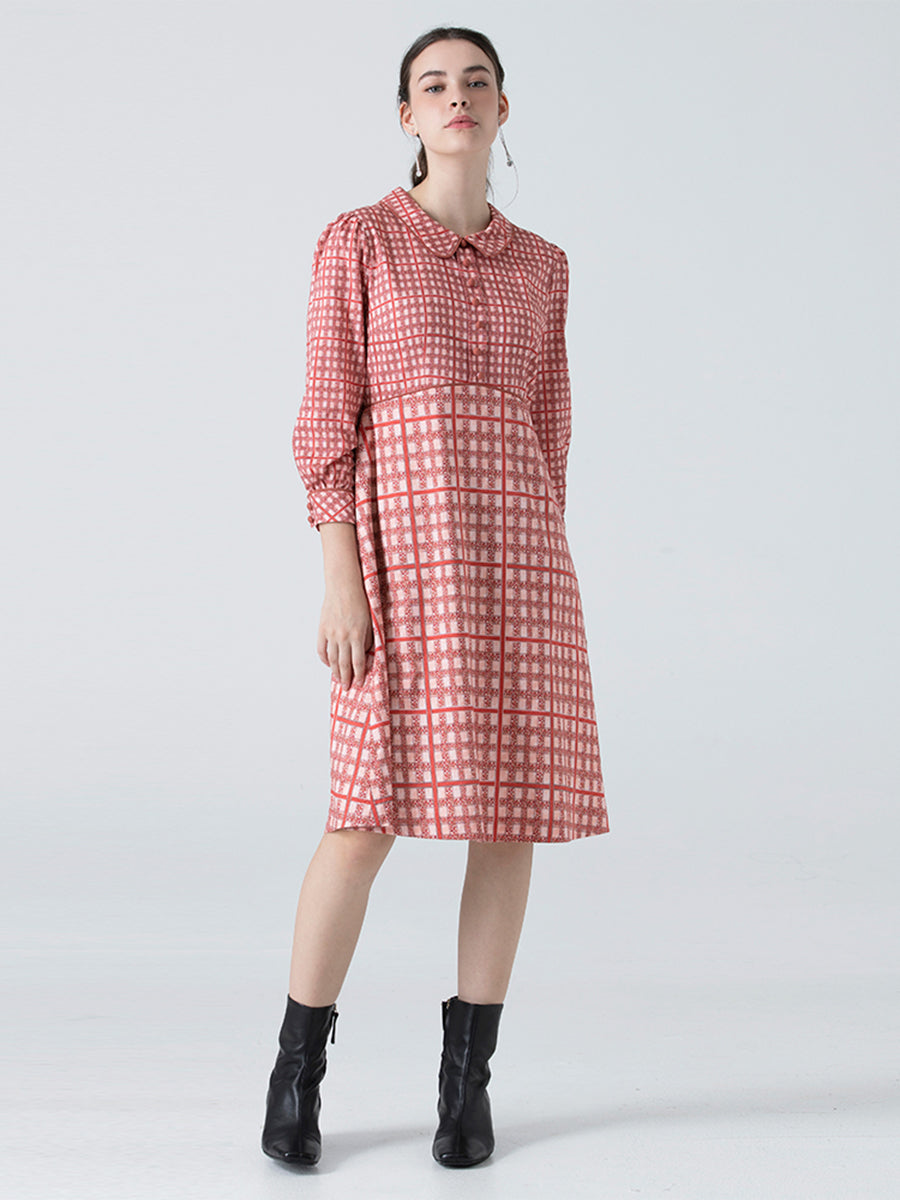 DAKS ชุดเดรส ผู้หญิง แขนยาว ลายเชค ทรง Regular Fit สีชมพู
