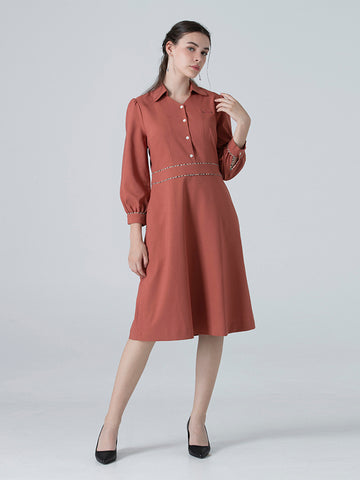 DAKS ชุดเดรส ผู้หญิง แขนยาว ทรง Regular Fit สีชมพู