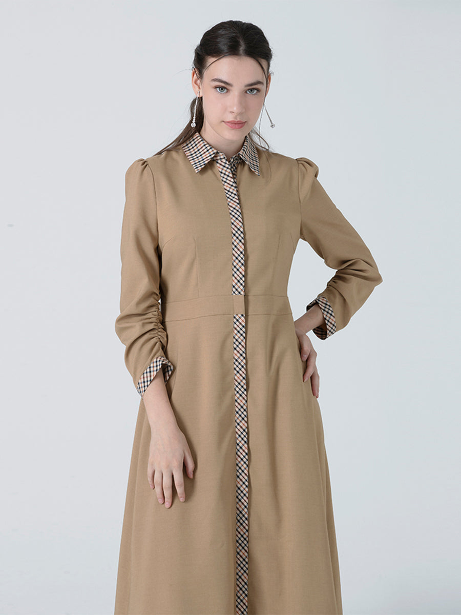 DAKS ชุดเดรส ผู้หญิง แขนยาว แต่งลายเชค ทรง Regular Fit สีน้ำตาล