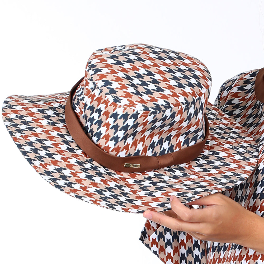 หมวกผู้หญิง ลายเชค รุ่น WCHH602W9BRF0 สีน้ำตาล